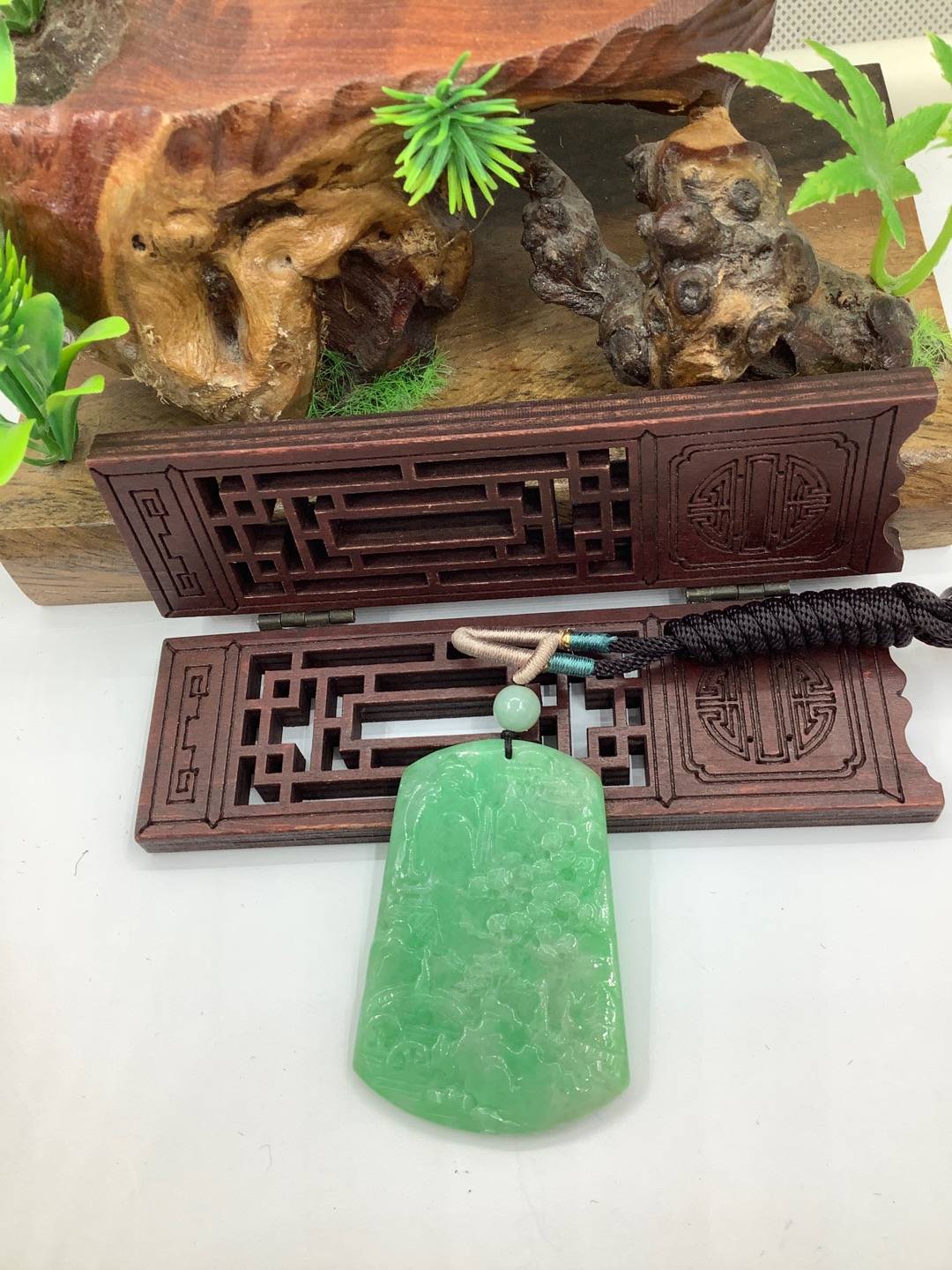 溪水行旅