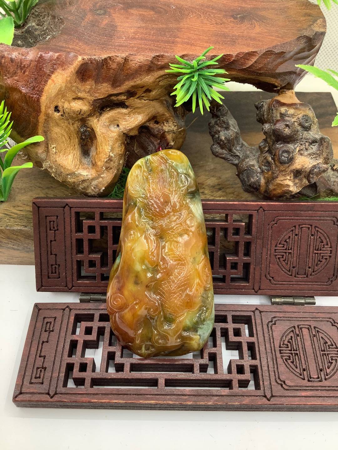 龙行天下
