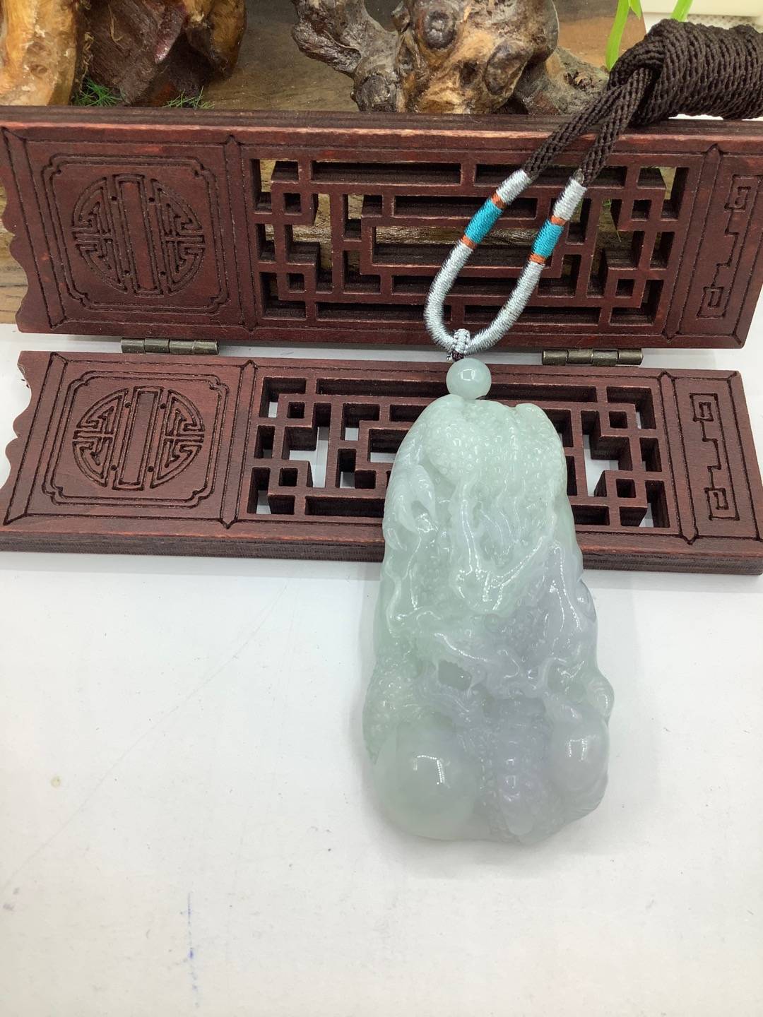 龙行天下