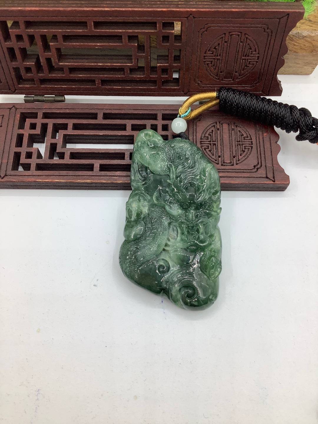 龙行天下