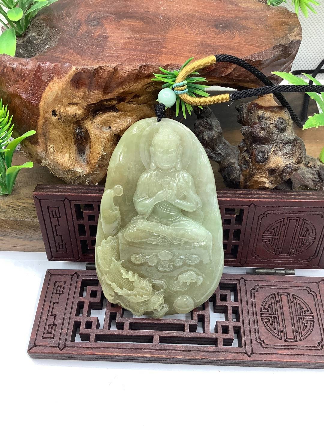 神龙护主