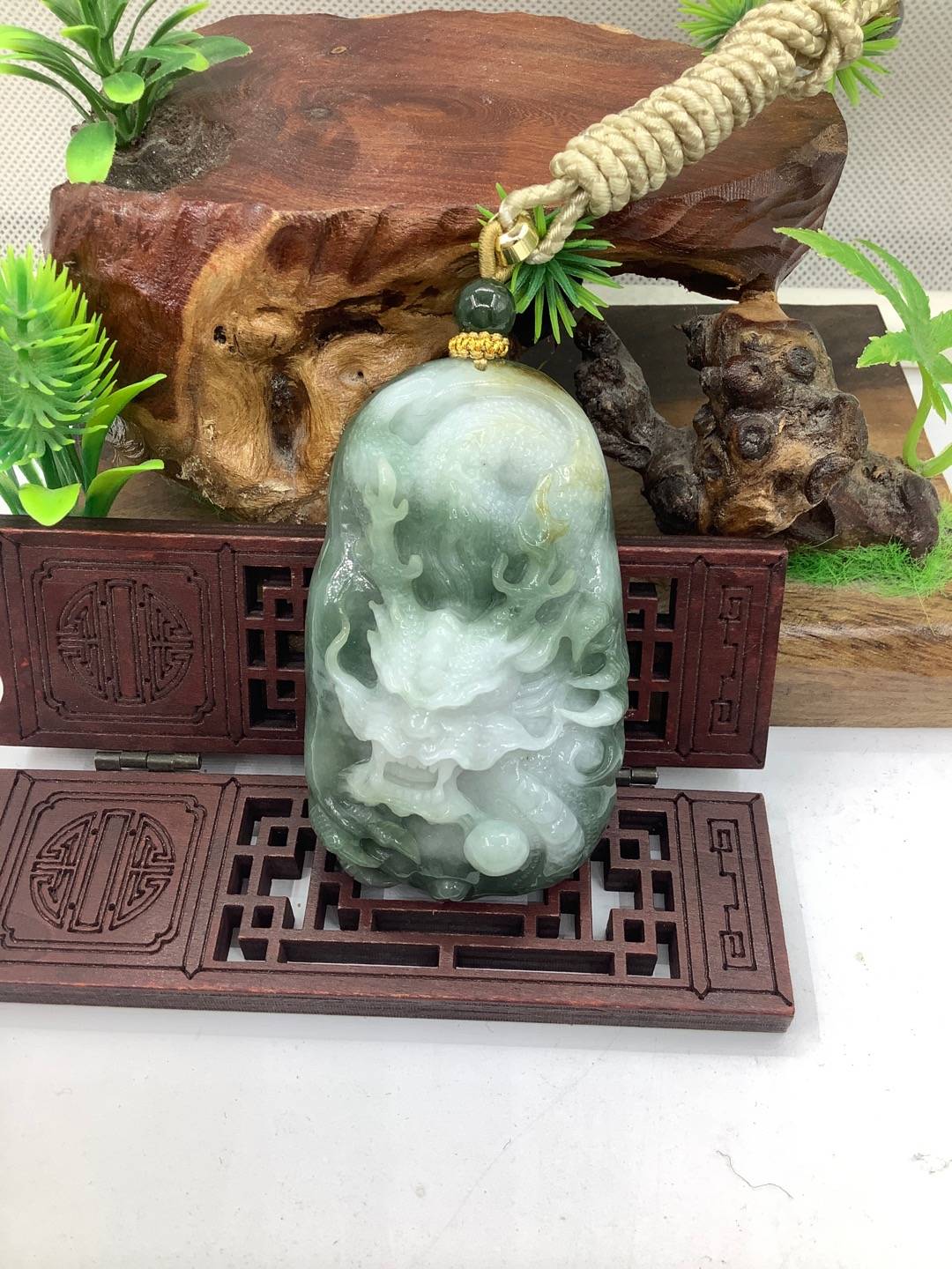 龙行天下