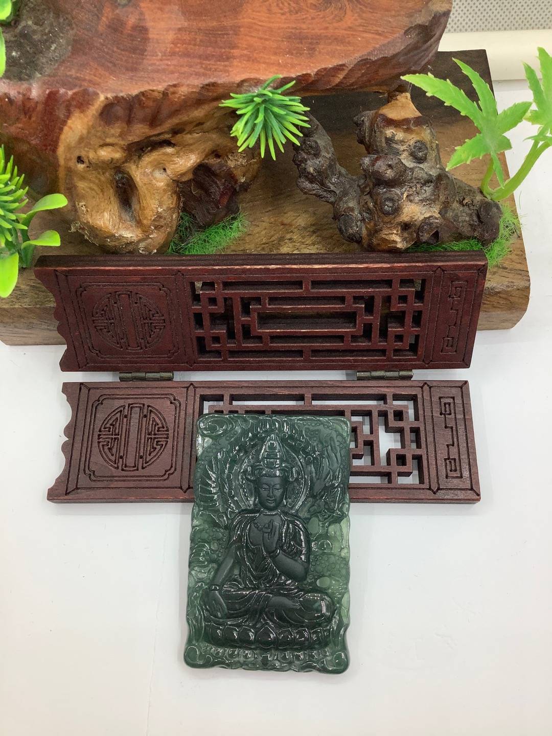 神龙护主