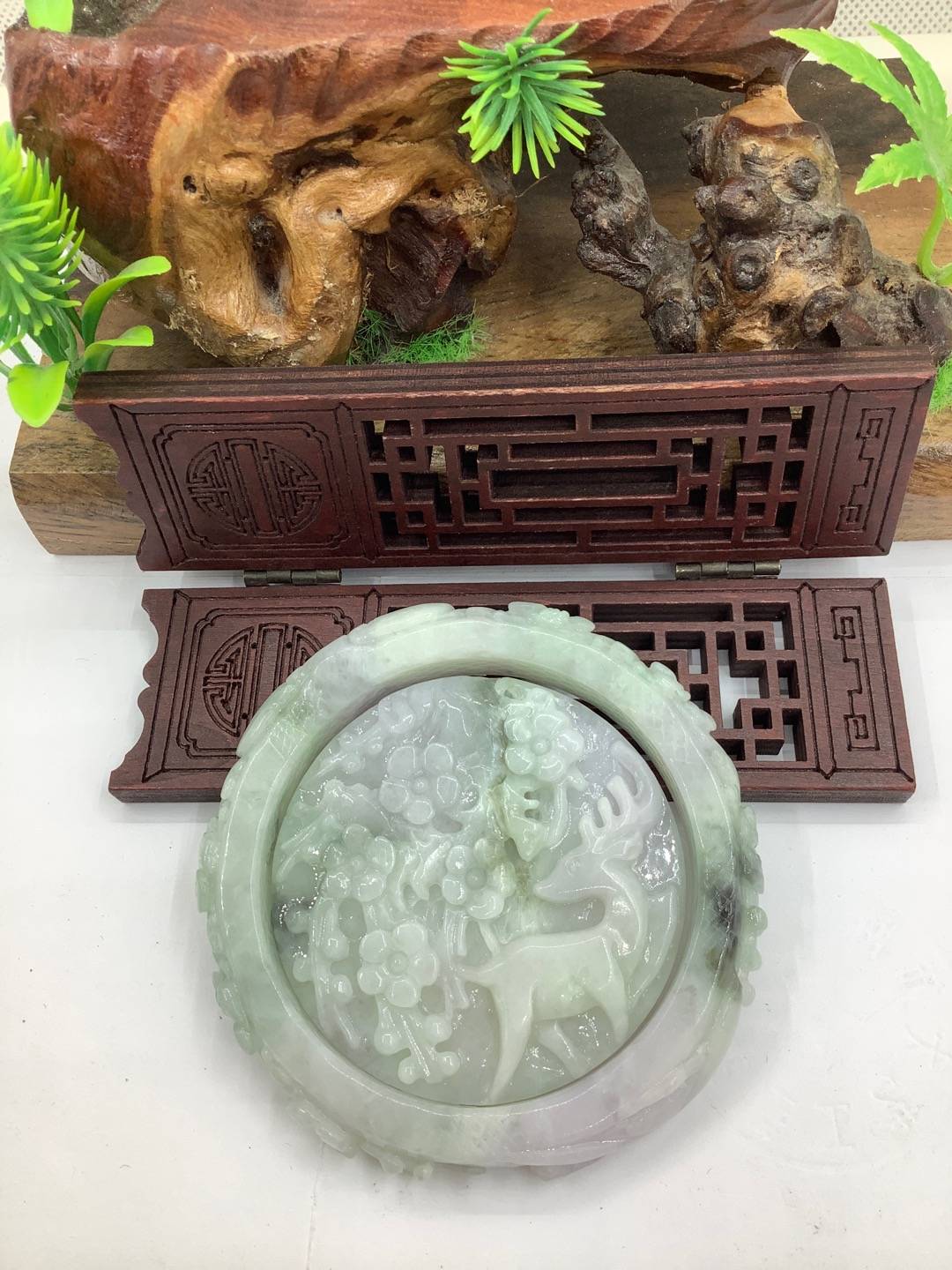 鹿梅同春