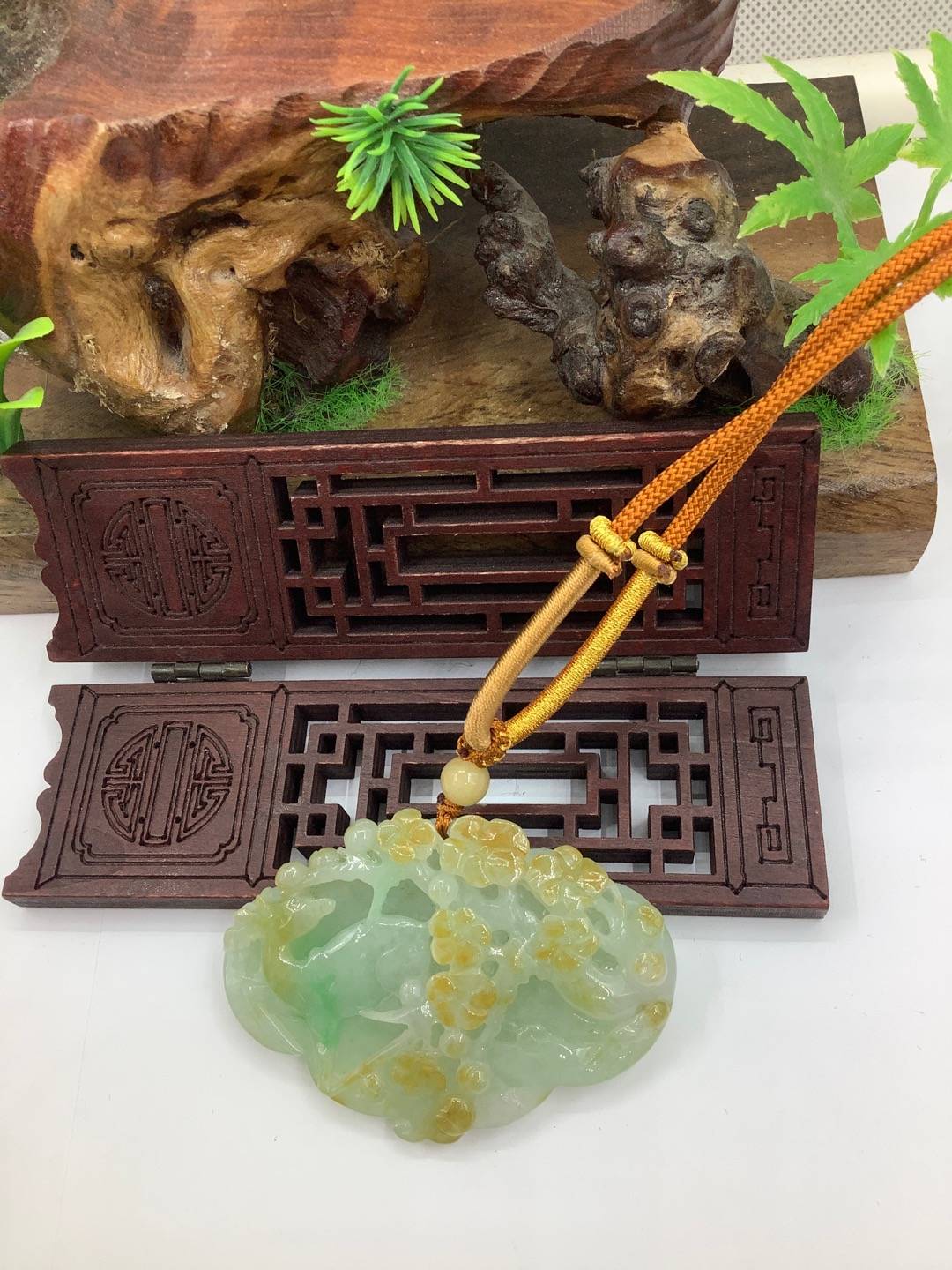 鹿梅同春