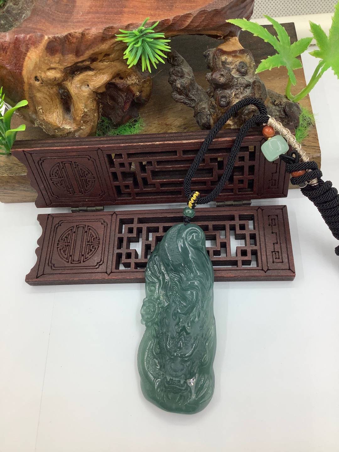 龙行天下