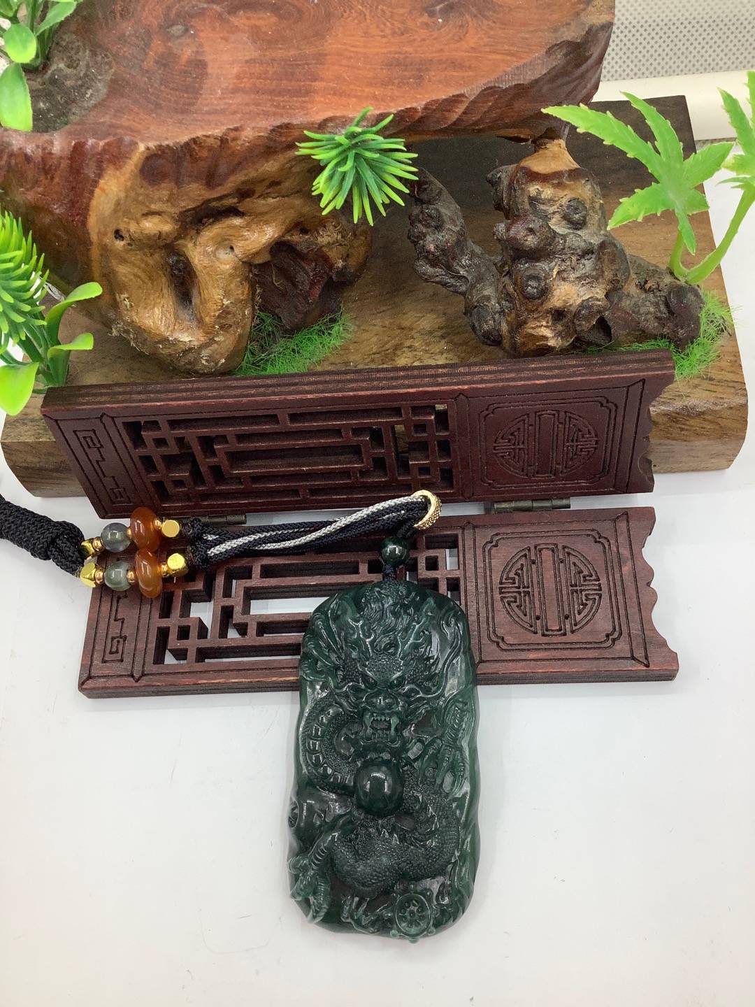 龙行天下