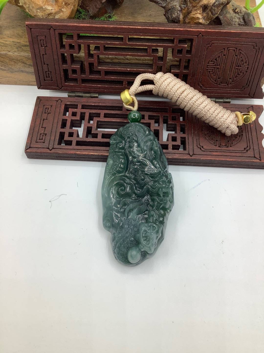 龙行天下