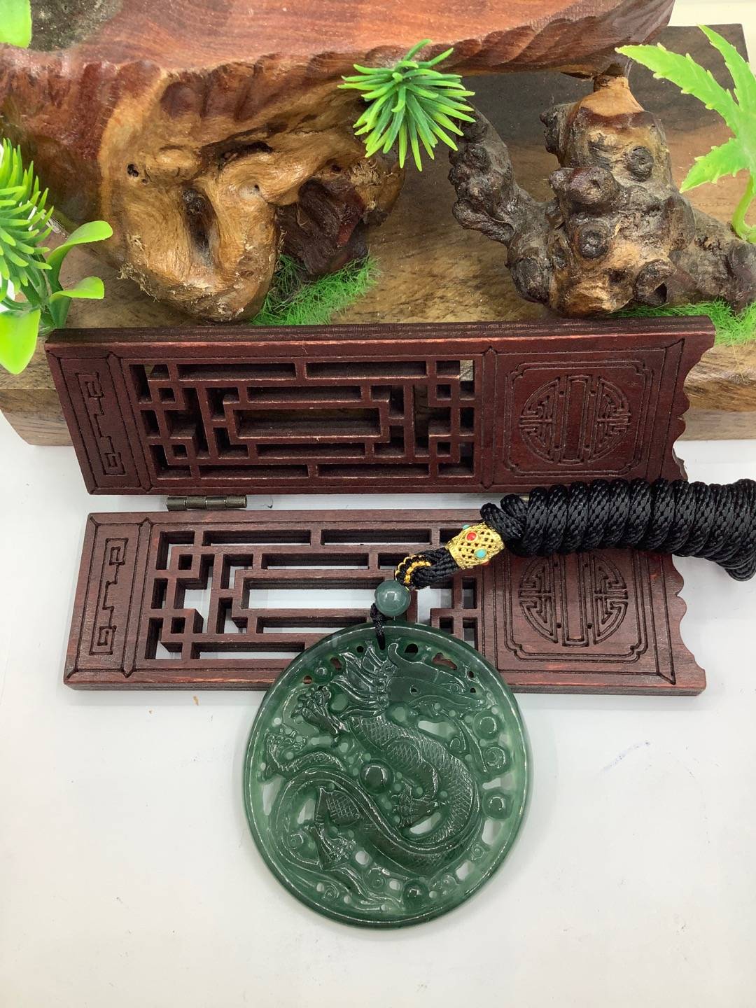 龙行天下