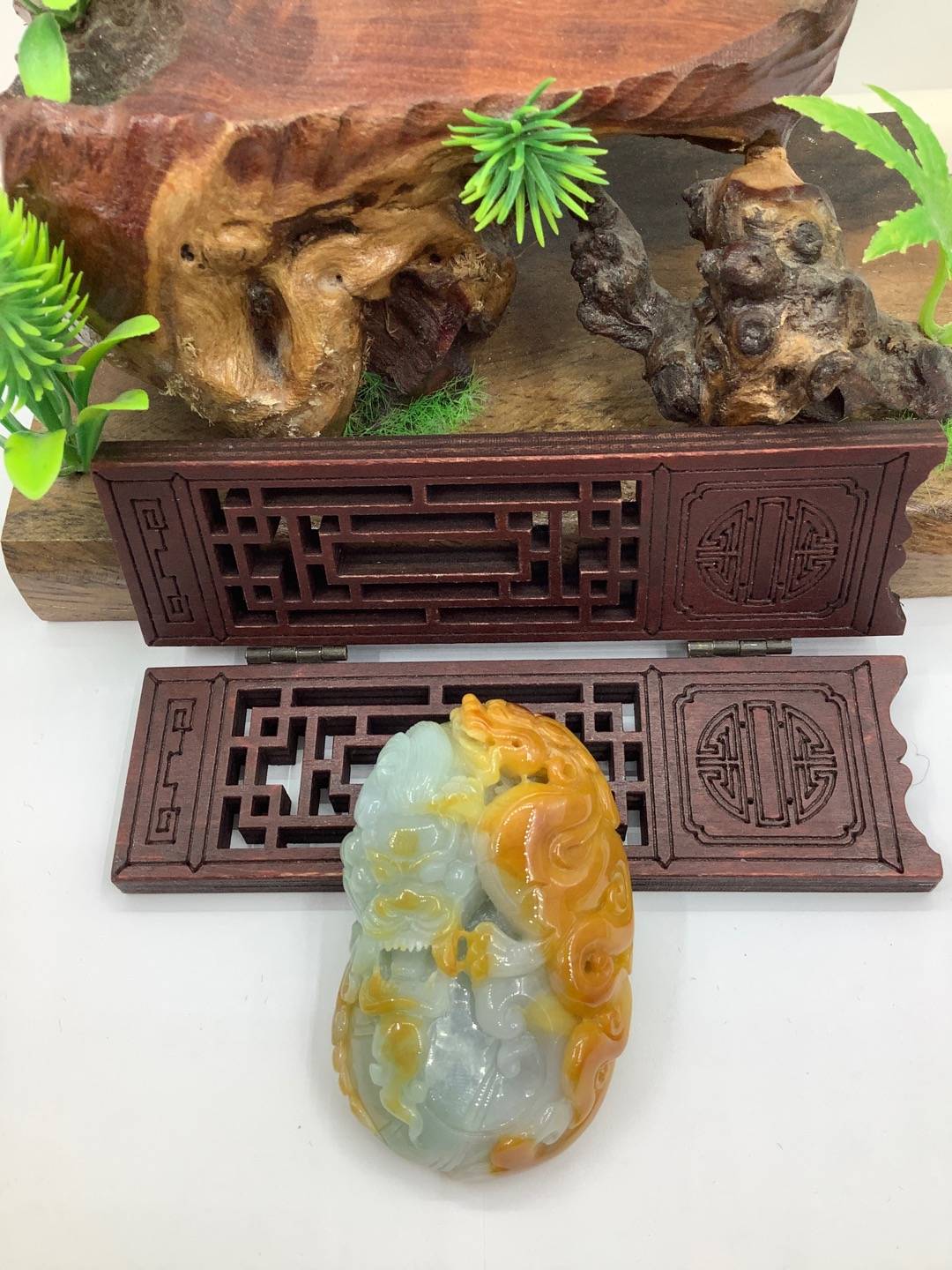 双龙护主