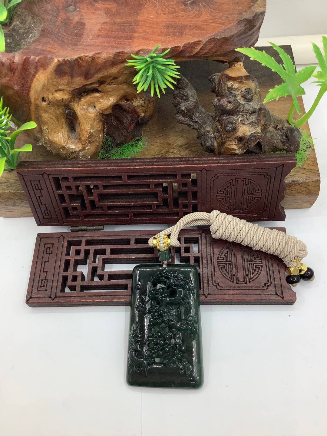 鹿梅同春