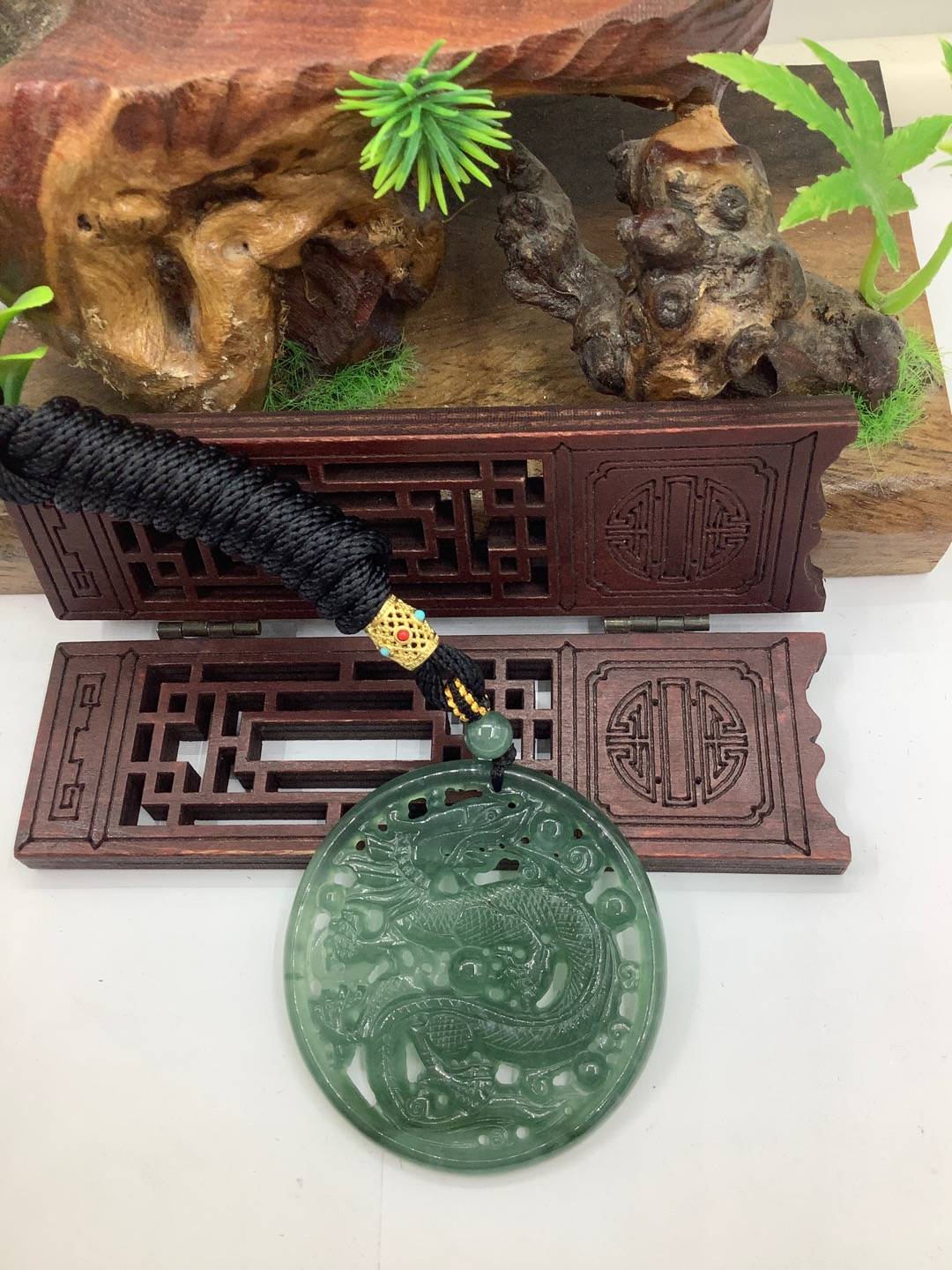 龙行天下