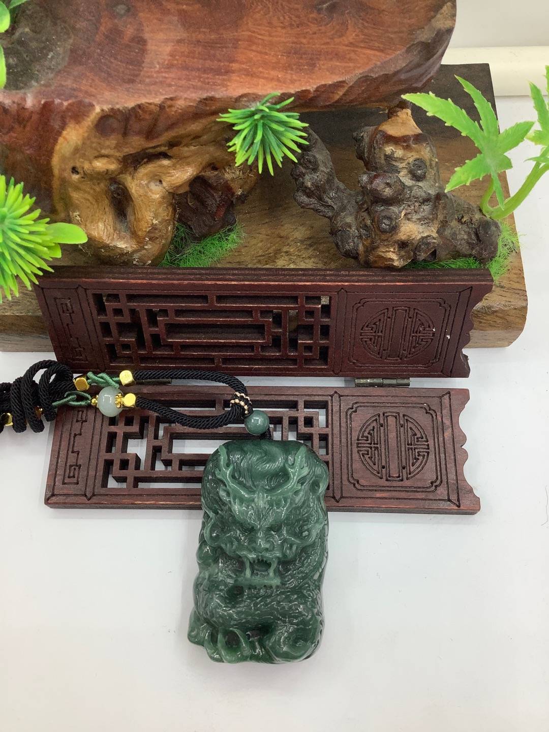 龙行天下