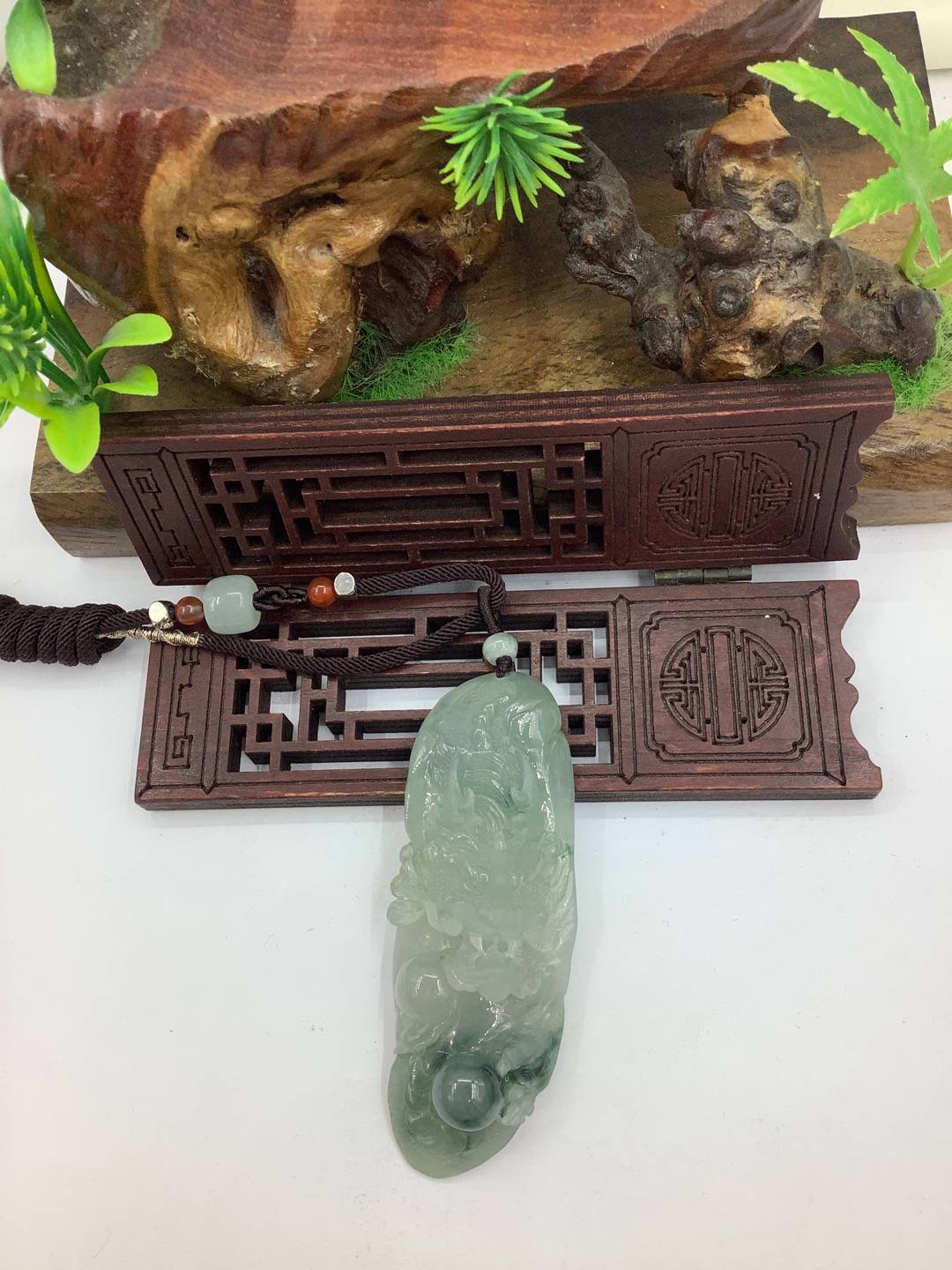 龙行天下