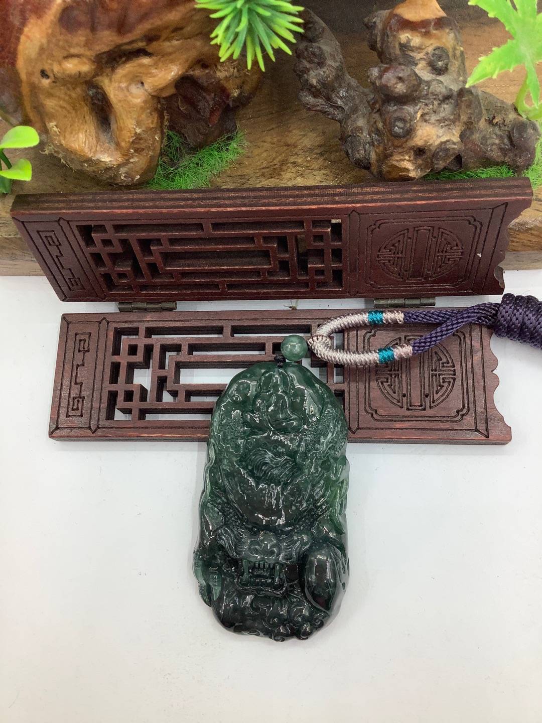 神龙护主