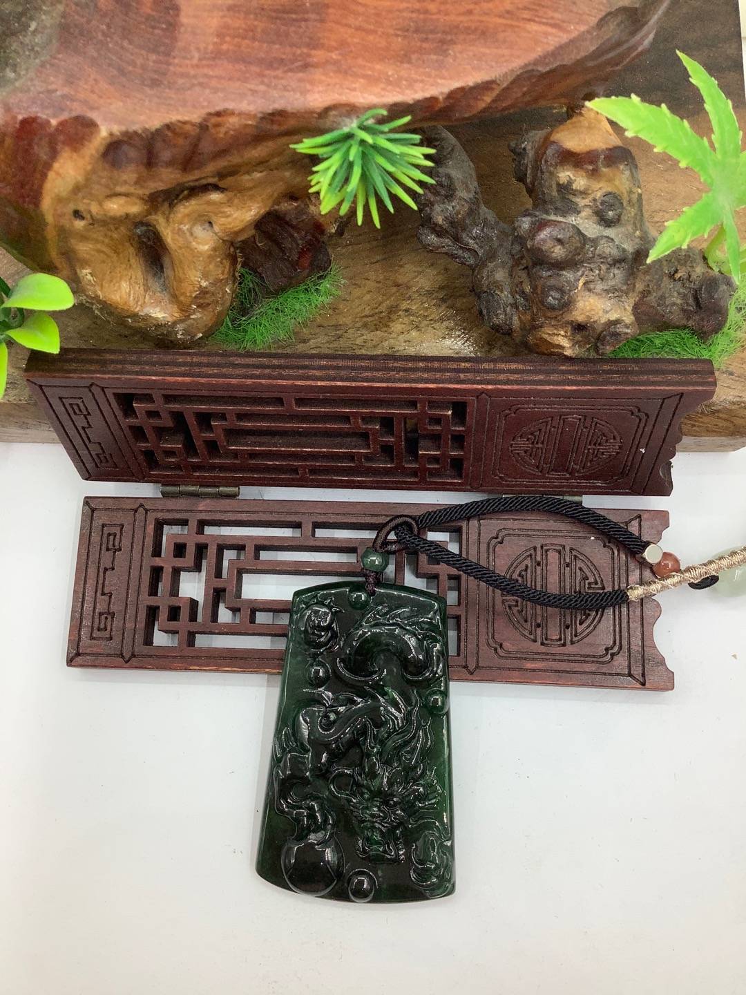 龙行天下