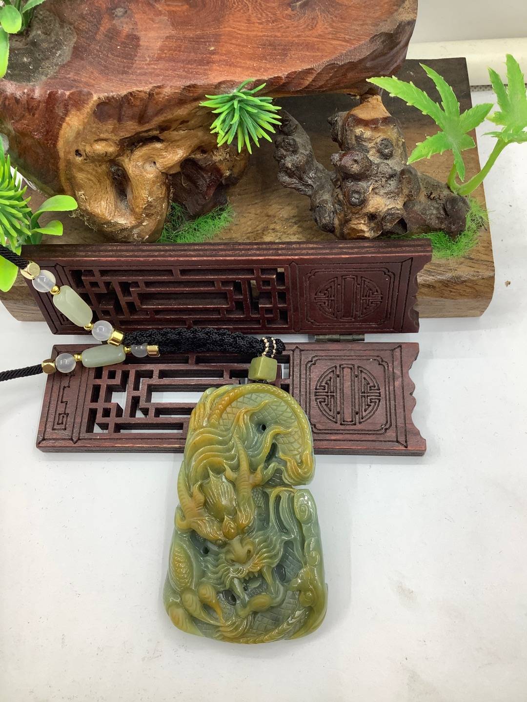 龙行天下