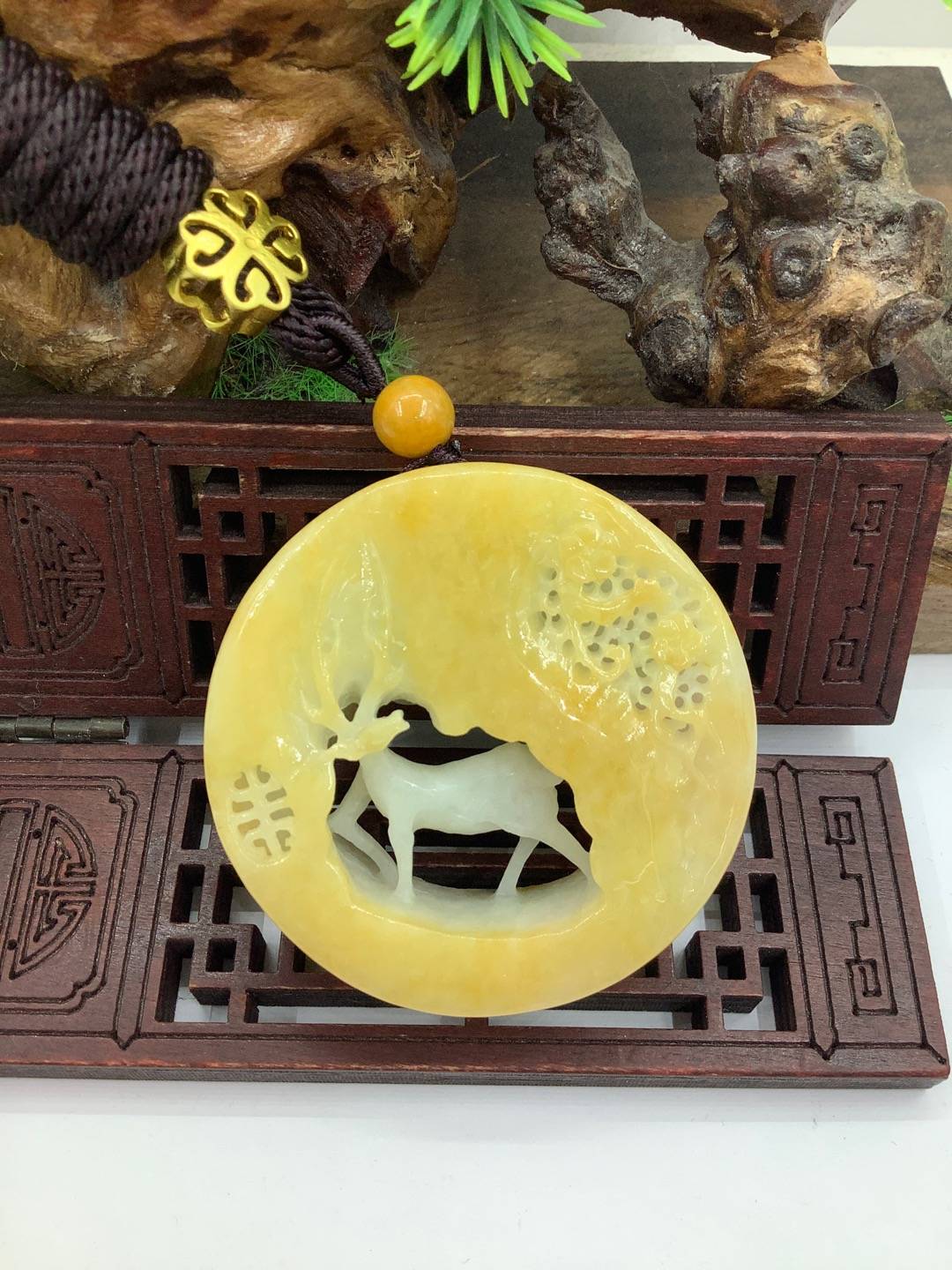 鹿梅同春