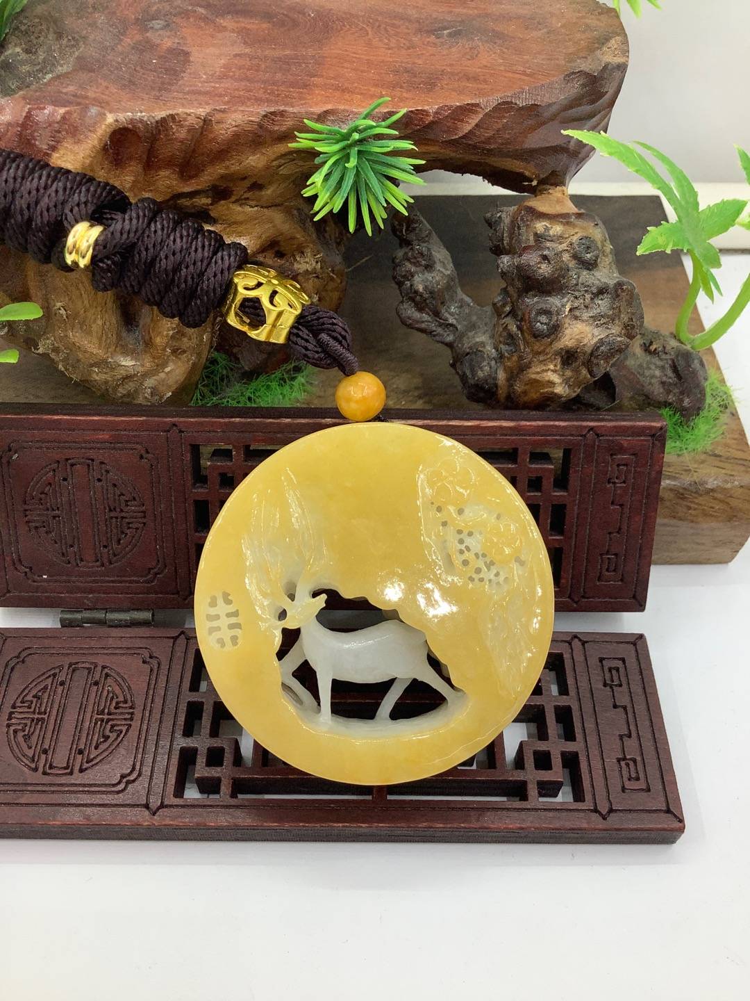 鹿梅同春
