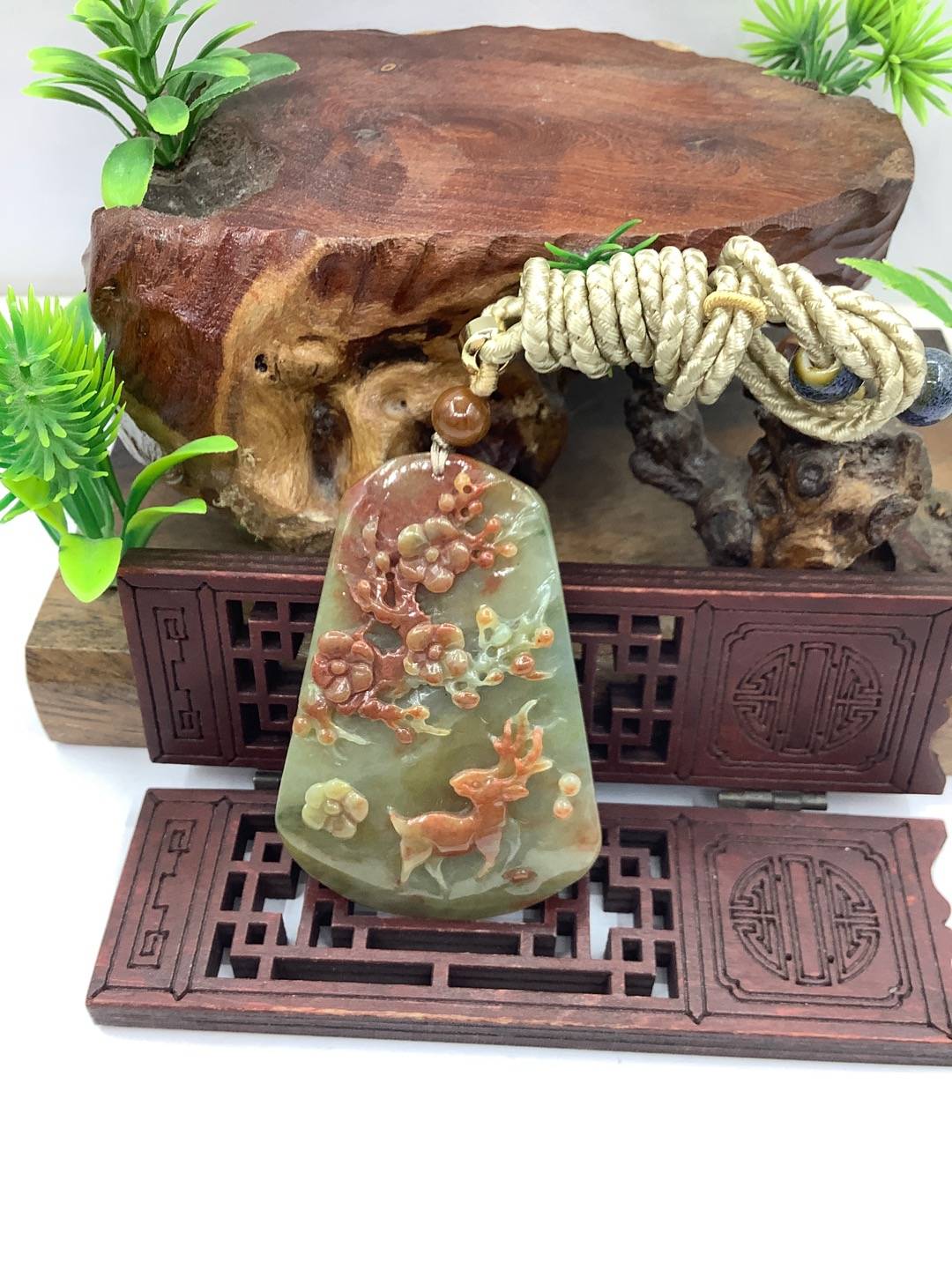鹿梅同春