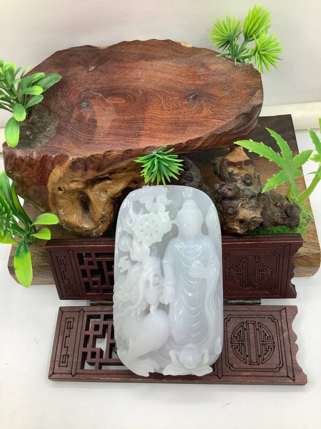 神龙护主