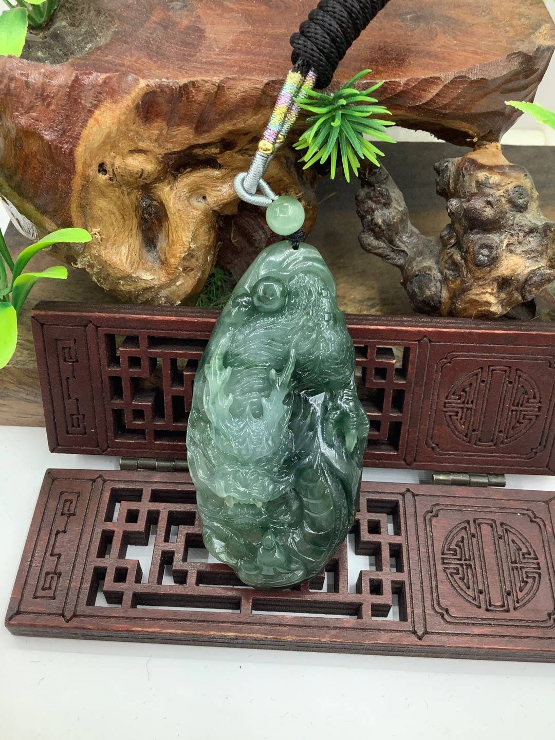 神龙护主