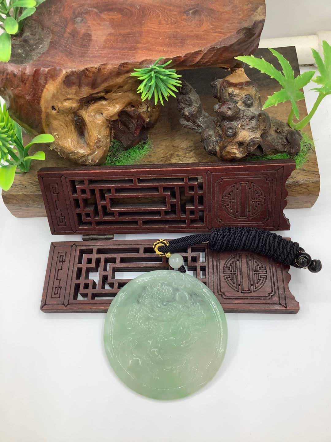 龙行天下