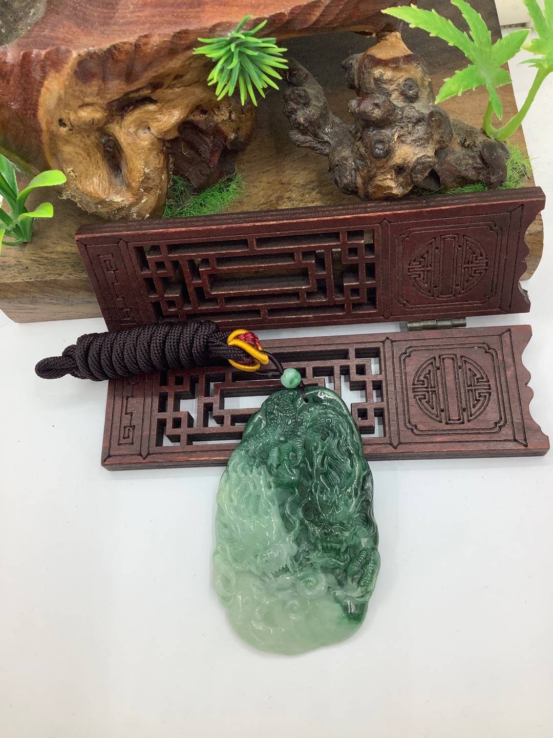 双龙出海