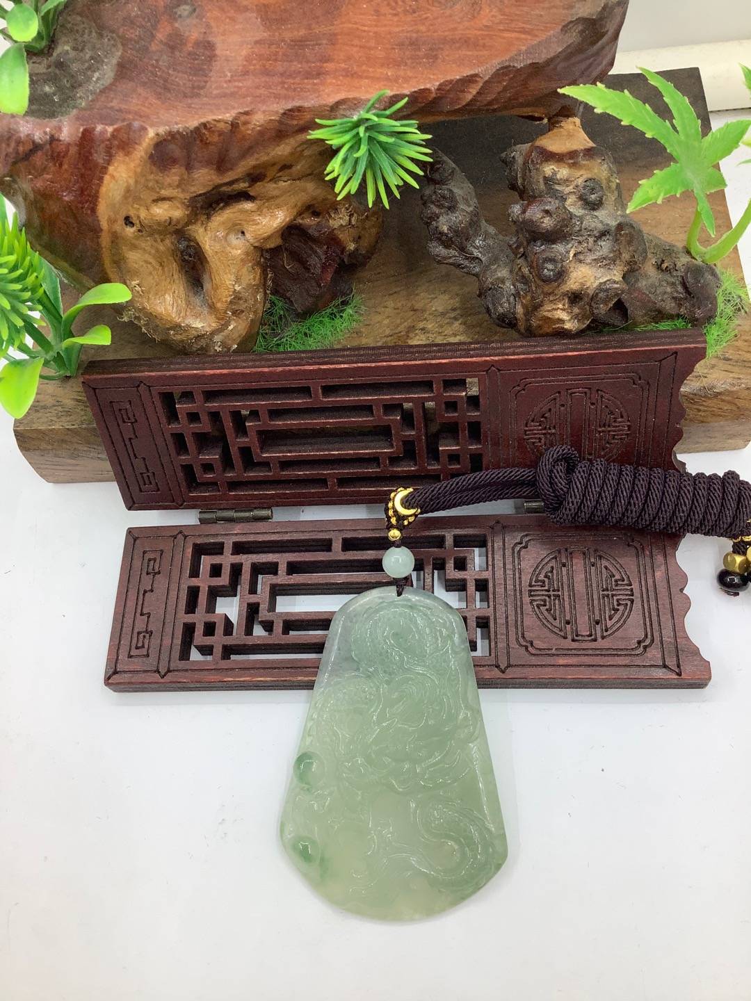 龙行天下