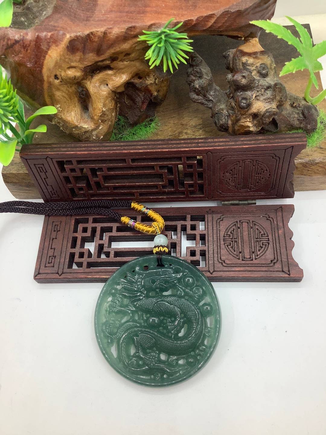 龙行天下