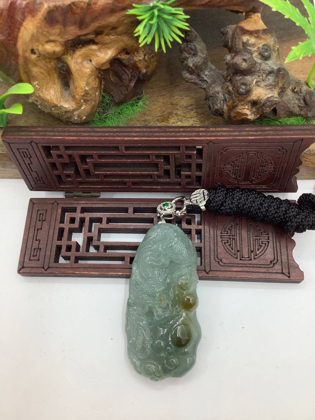 龙行天下