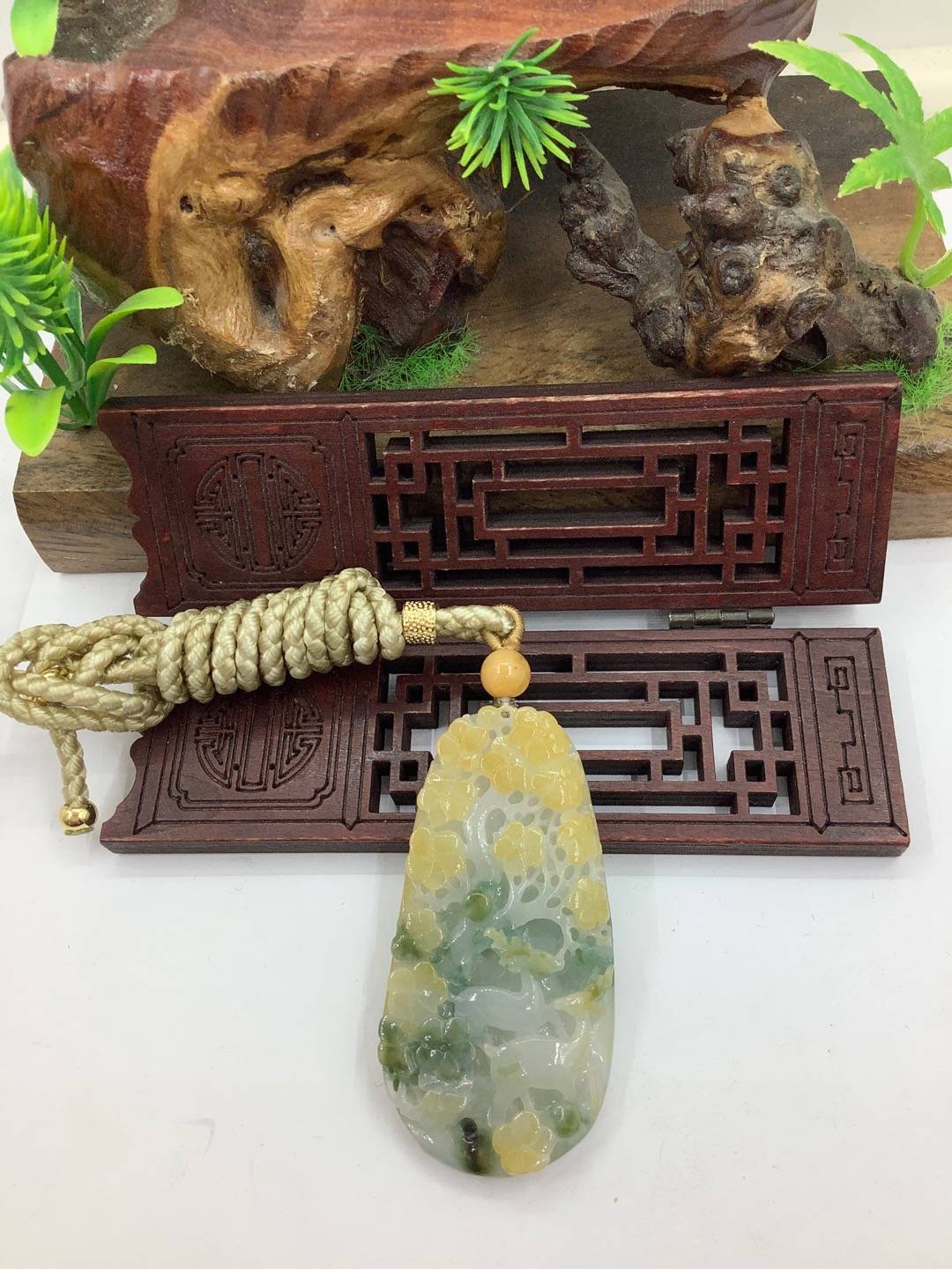 鹿梅同春
