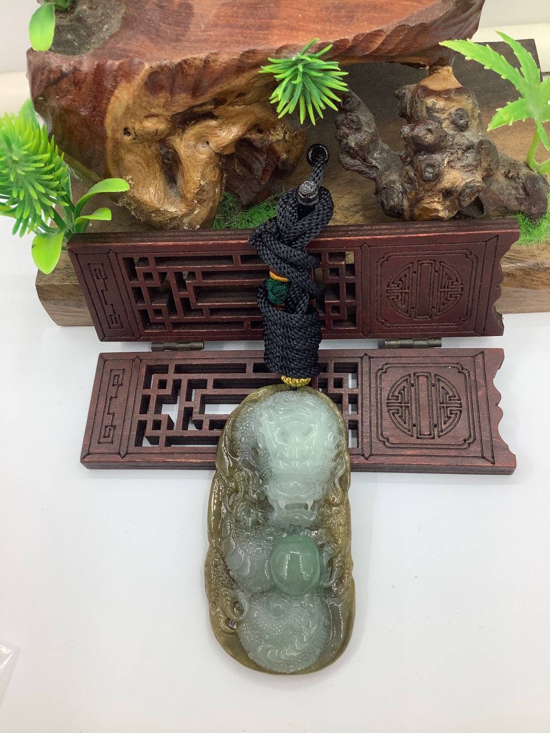 龙行天下