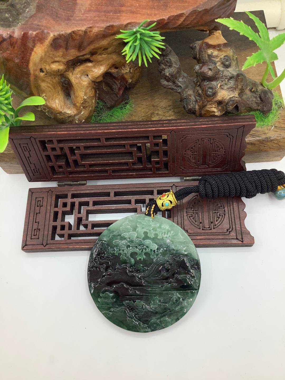 溪水行旅