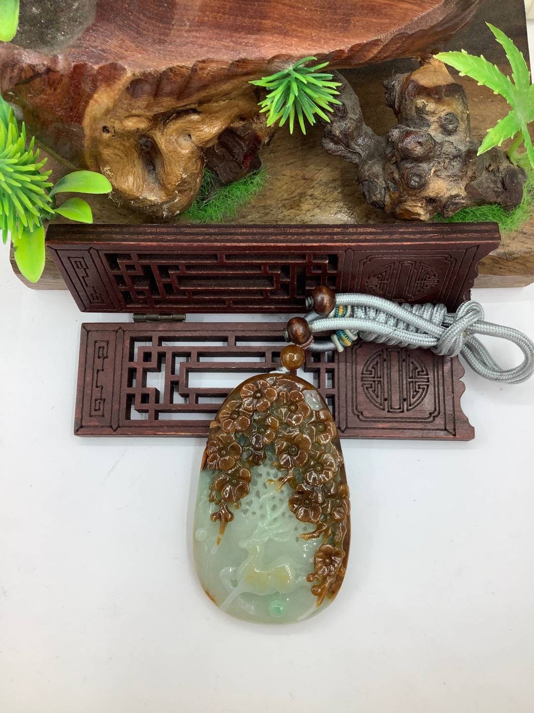 鹿梅同春