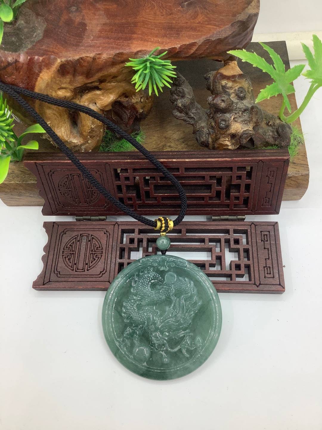 龙行天下