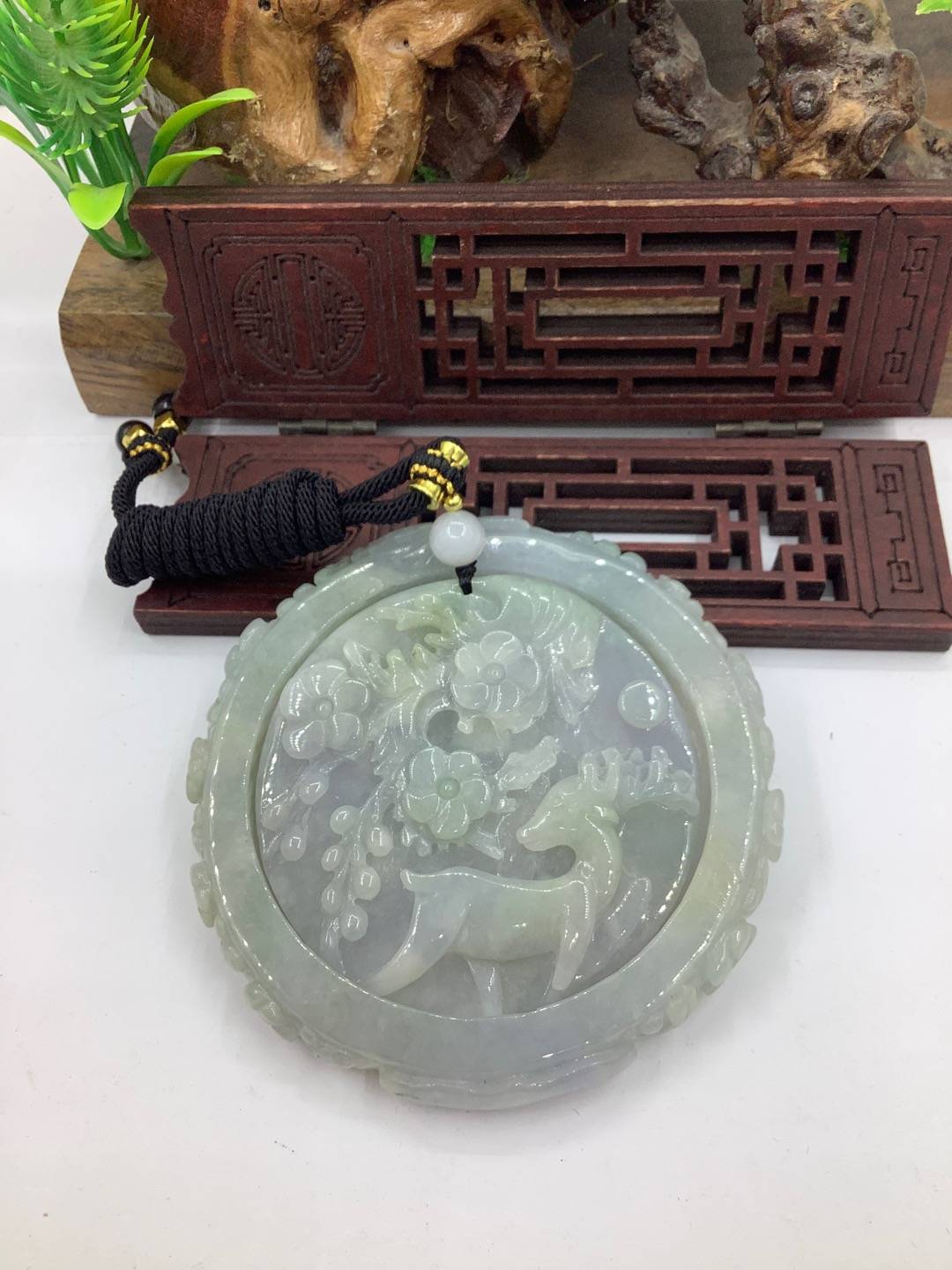 鹿梅同春