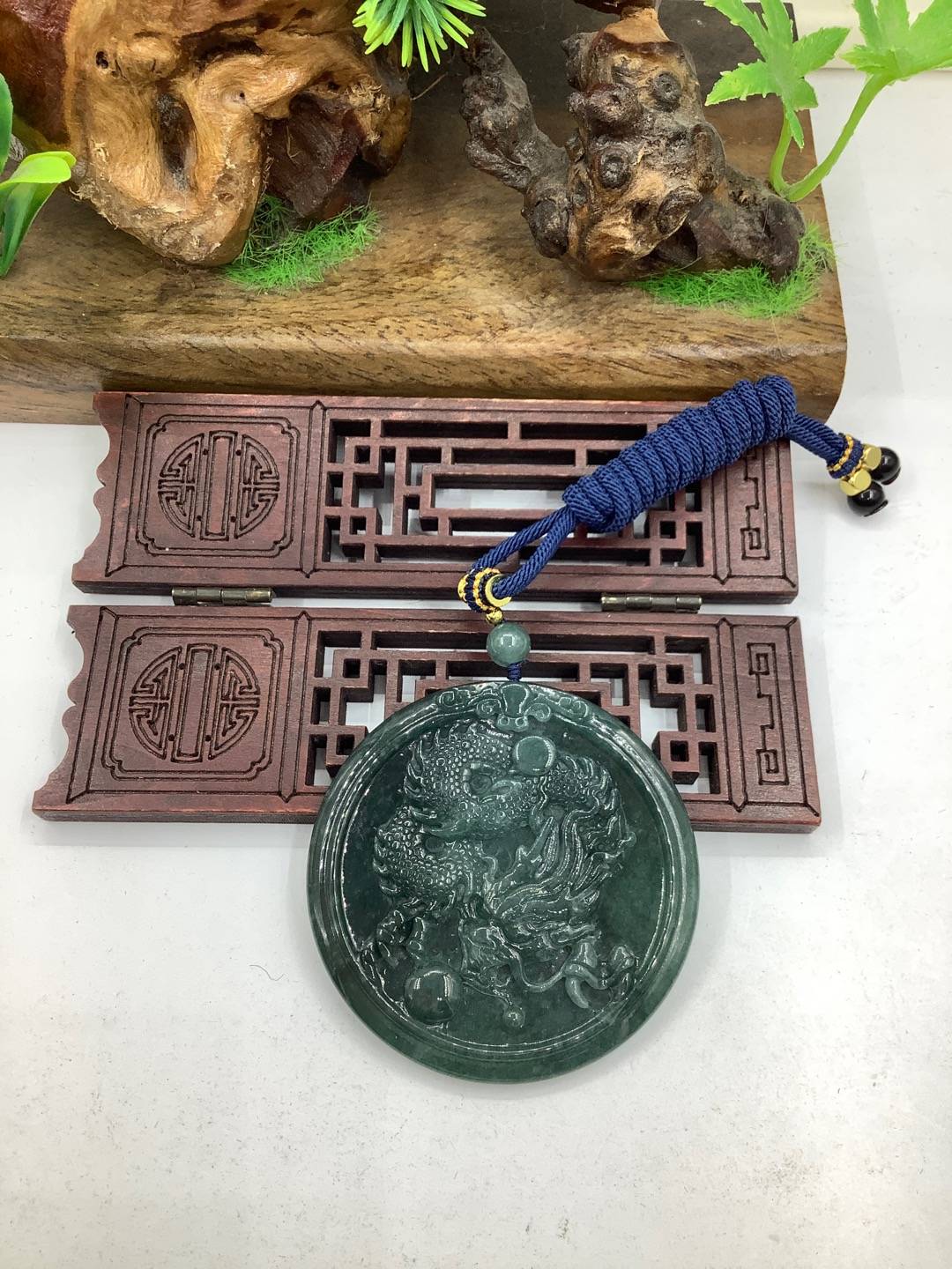 龙行天下