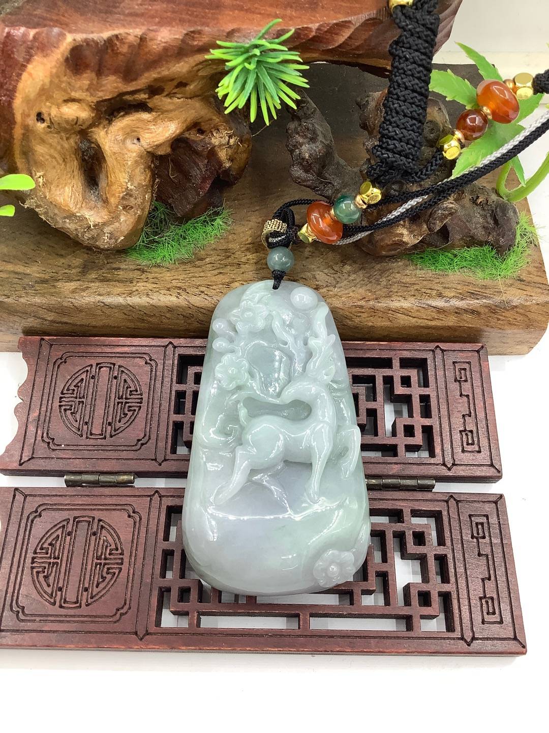 鹿梅同春