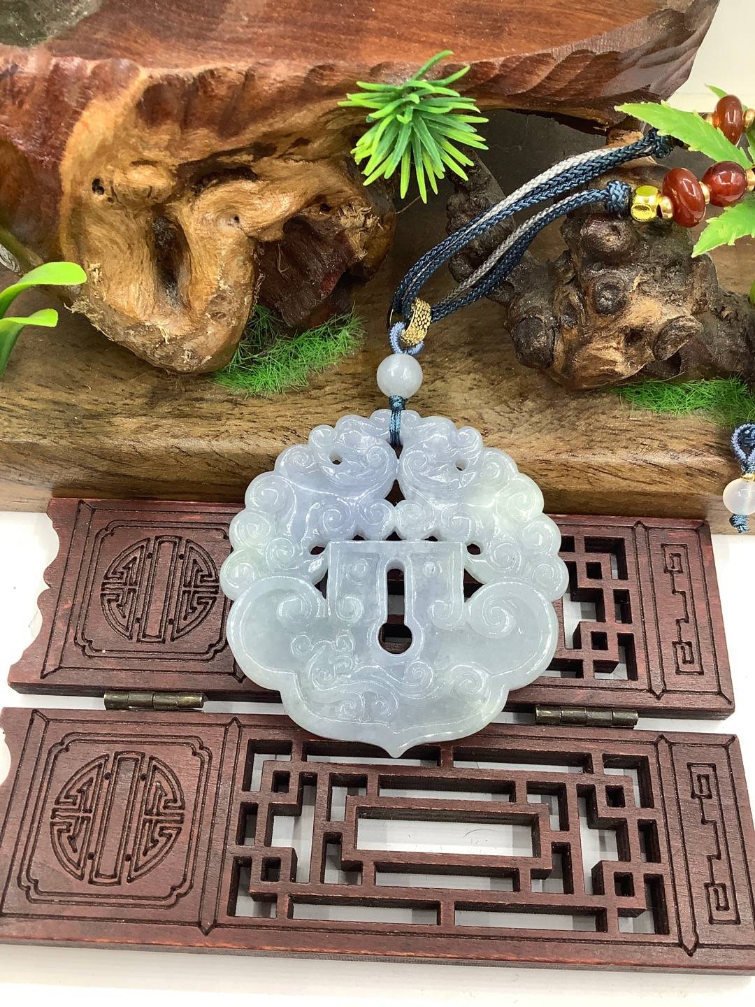 仿古龙牌