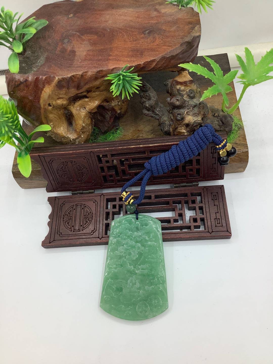溪水行旅