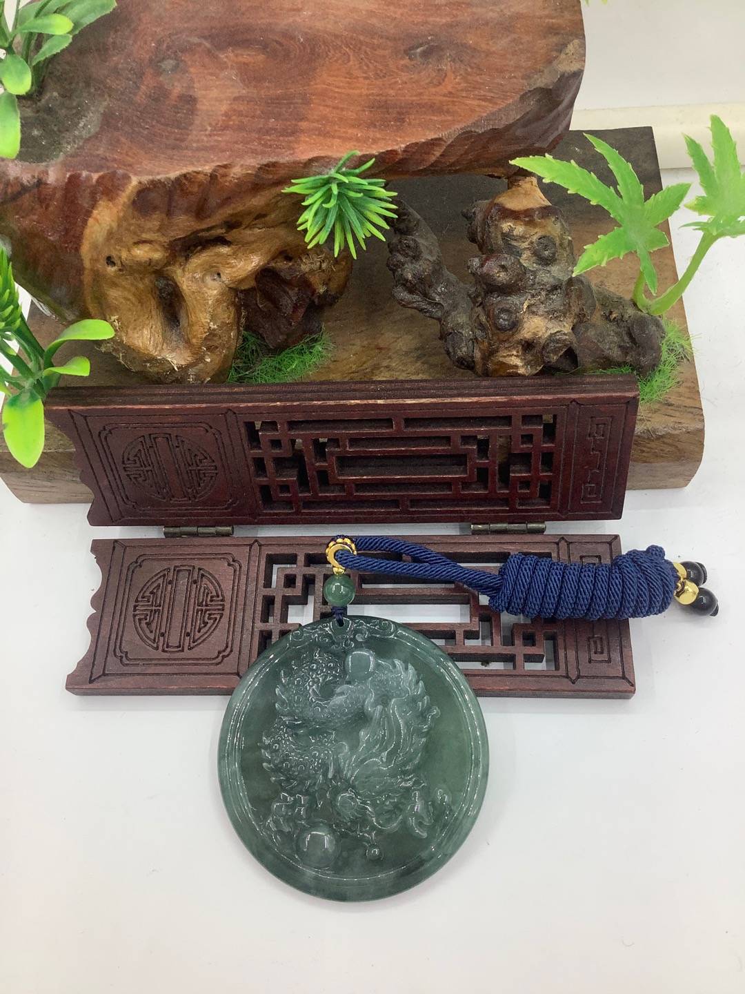 龙行天下
