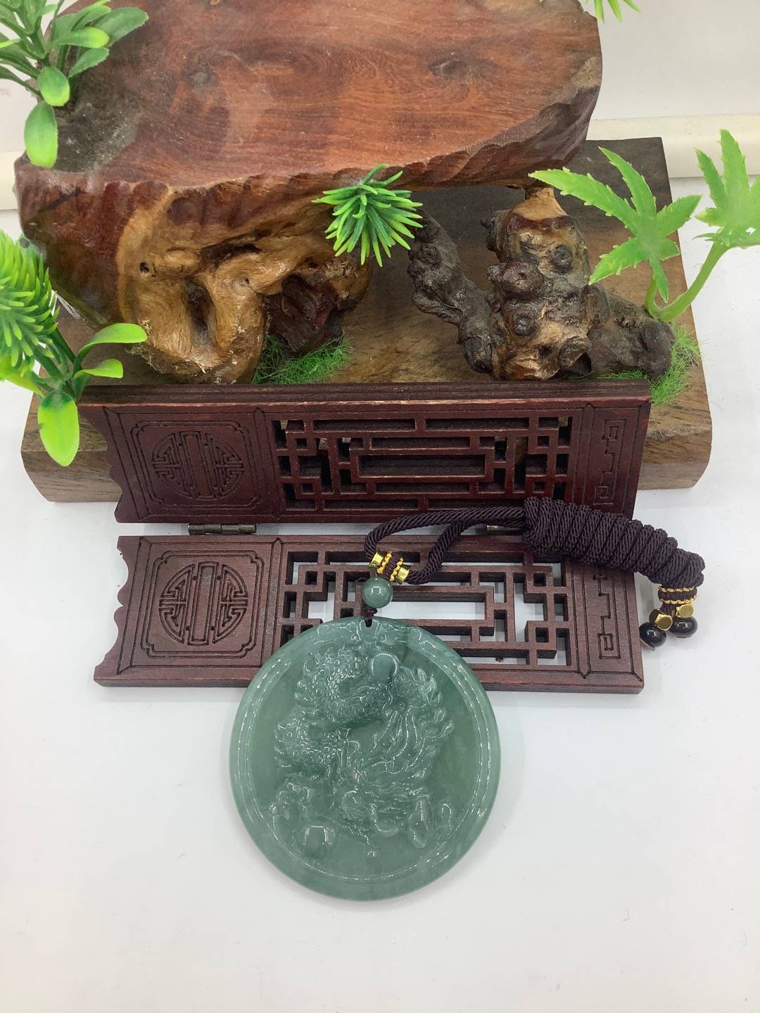 龙行天下