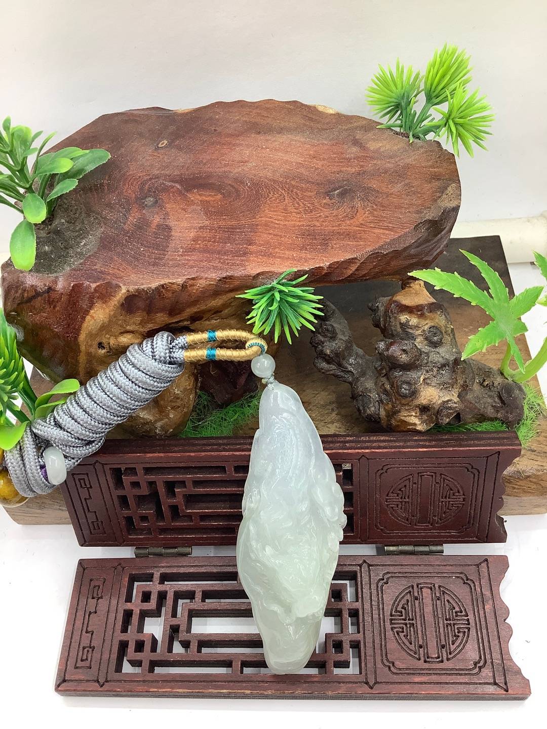 龙行天下