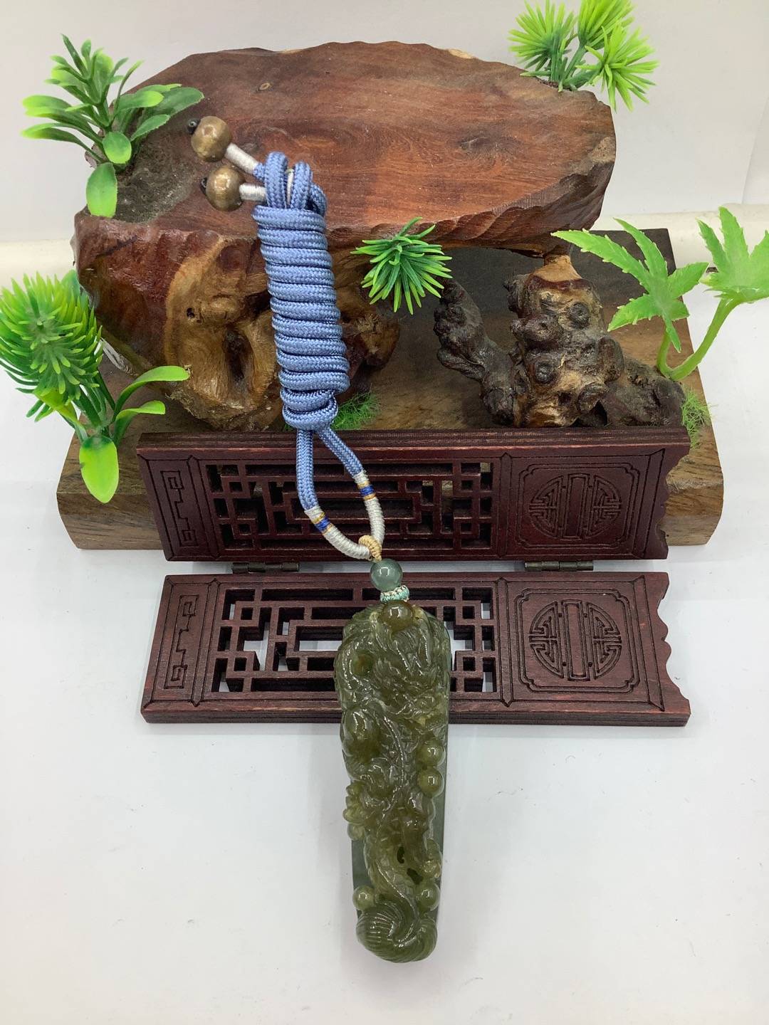 龙行天下