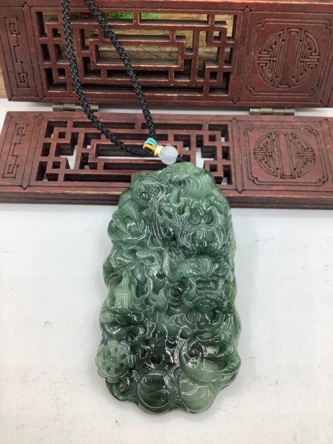 神龙护主