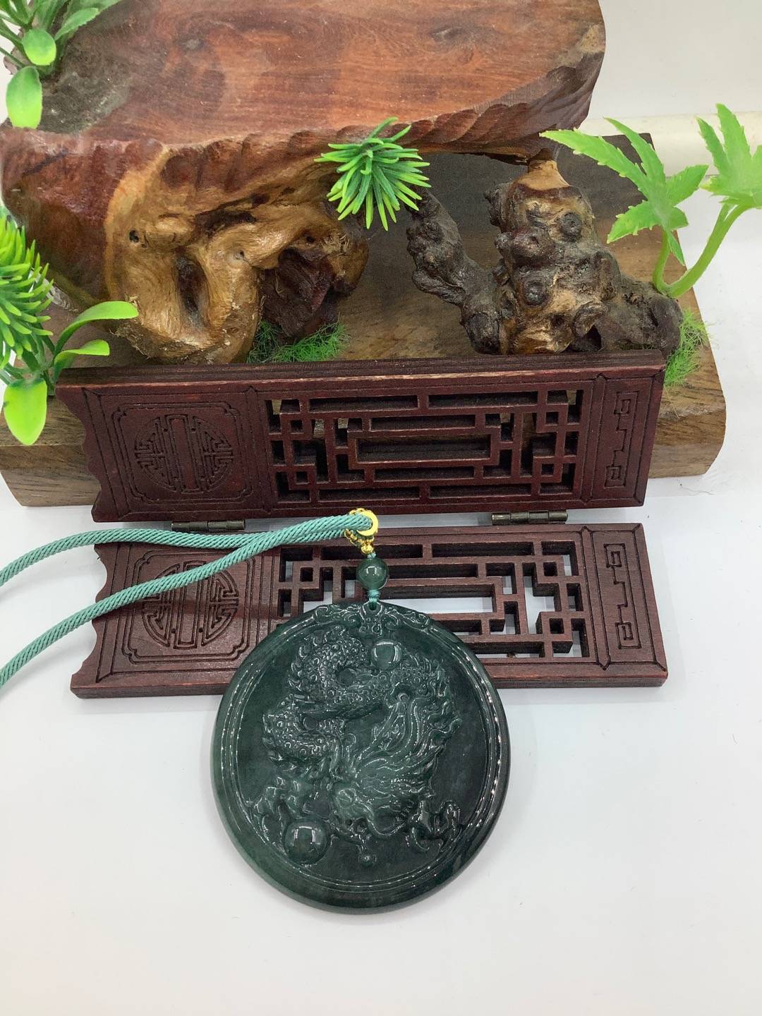 龙行天下