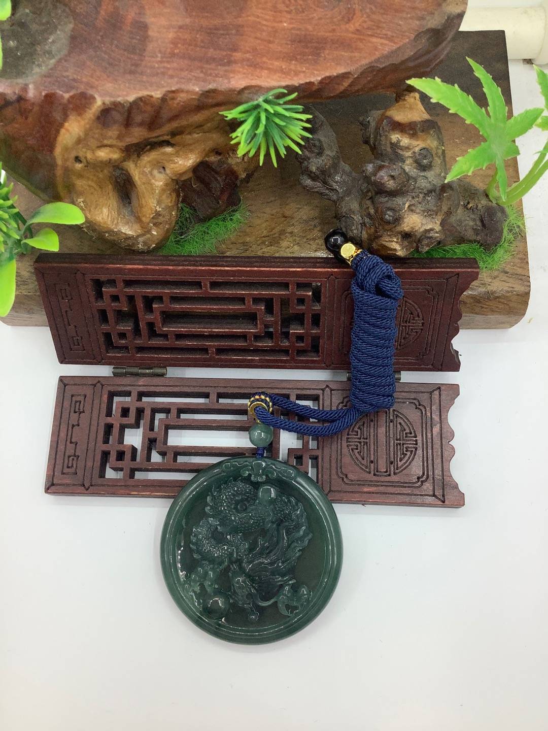 龙行天下