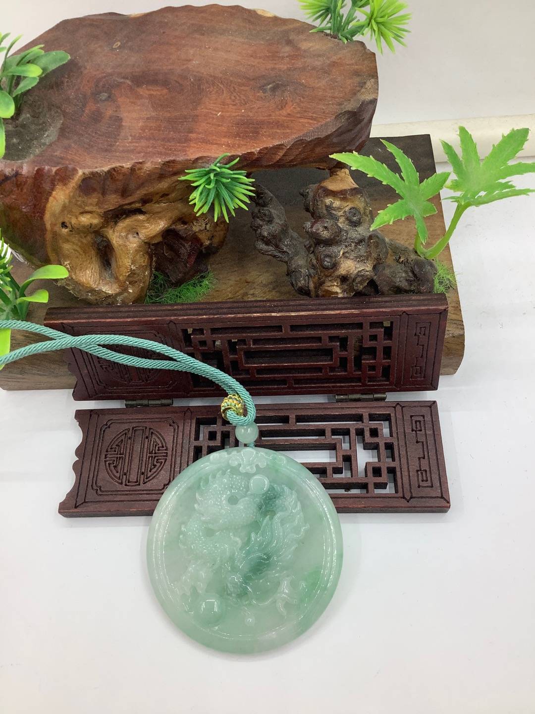 龙行天下