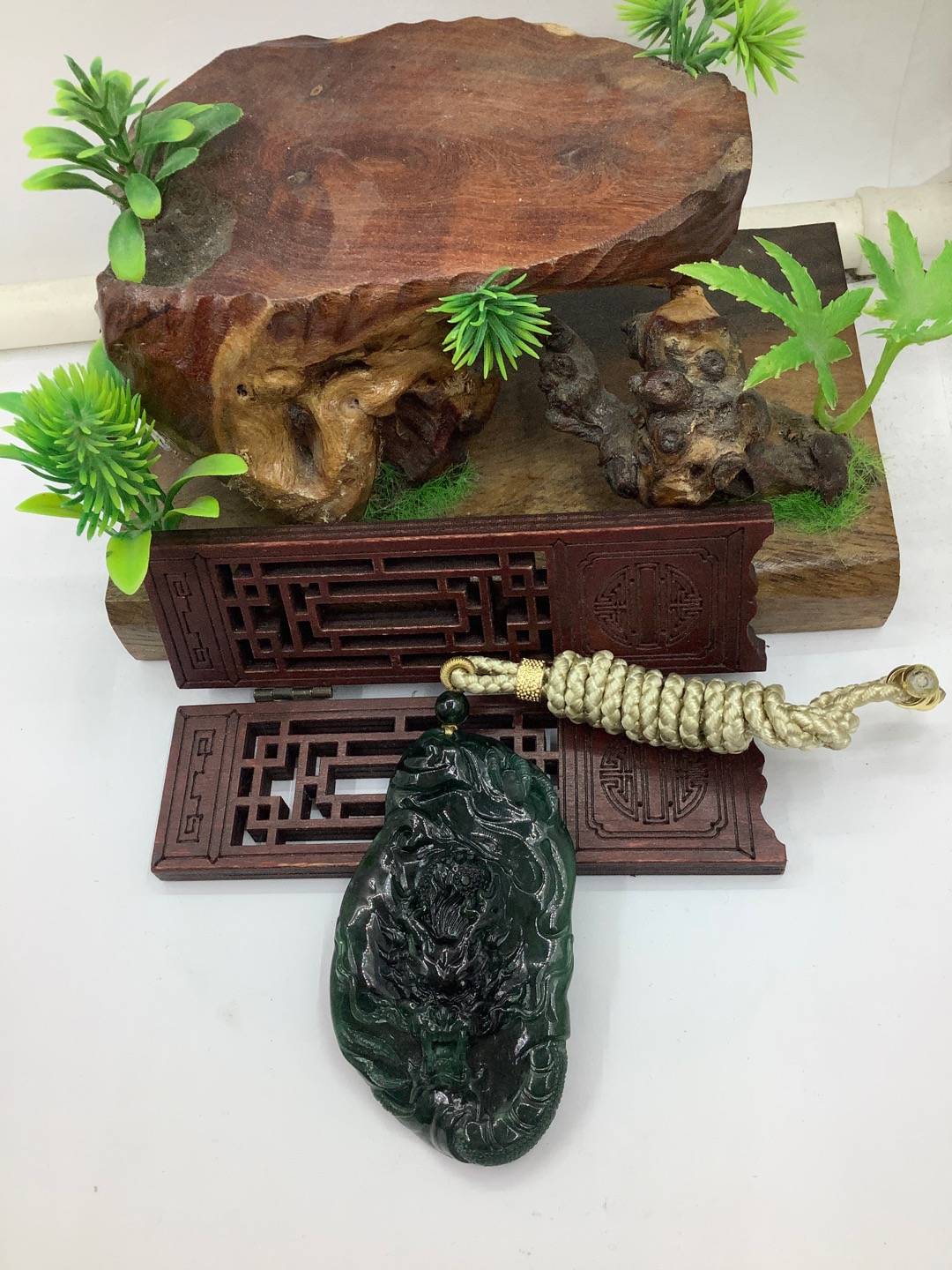 龙行天下